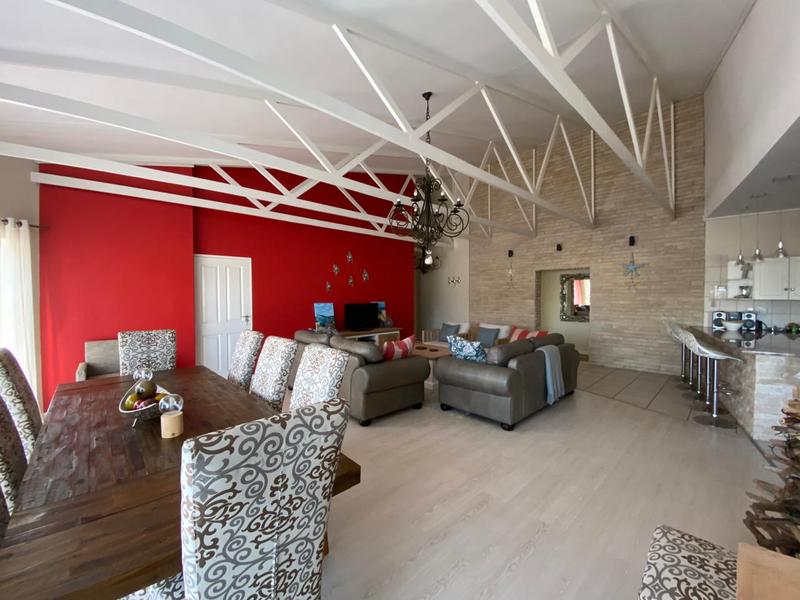 To Let 4 Bedroom Property for Rent in Onrus Western Cape